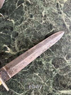 5 Big old bowie knives