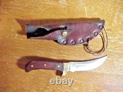 BUCK KALINGA USA Vintage FIXED BLADE HUNTING KNIFE in Leather Scabbard