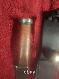 Beautiful Fighting Sea Bees Vintage Western L71 USA Fixed Blade Fighting Knife