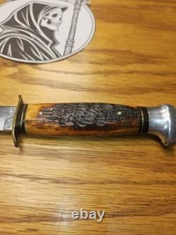 Beautiful KABAR hunting knife with stag antler handle. Collector's piece
