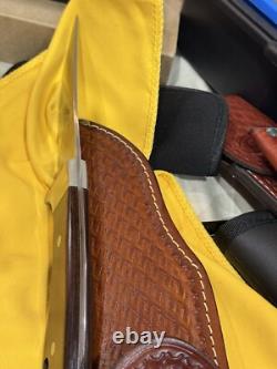 Case Native American Series Fixed Blade Set. 4 Vintage Knives with pouch