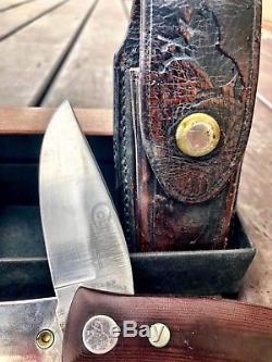 Colt hunting knife U1050, wood handle, with original box, and holder