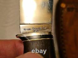 Rare 1930's Henry Sears & Co Hunting KNIFE withsheath. Made by Queen. NICE