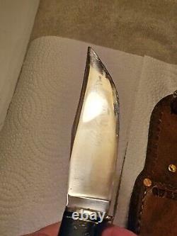 Rare 1930's Henry Sears & Co Hunting KNIFE withsheath. Made by Queen. NICE