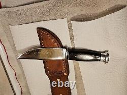 Rare 1930's Henry Sears & Co Hunting KNIFE withsheath. Made by Queen. NICE