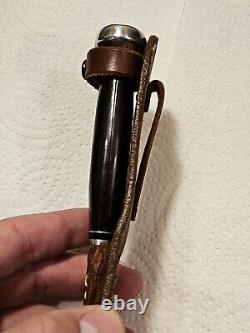 Rare 1930's Henry Sears & Co Hunting KNIFE withsheath. Made by Queen. NICE