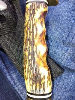UpSweep Hunter Knife With sleeve