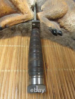 Vintage 11-1968 Camillus Vietnam NAVY and USAF Pilots & crew Survival Knife