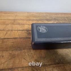 Vintage 1975 US Smith & Wesson Survival Hunting Knife with Sheath Box Vintage 1975 US Smith & Wesson Survival Hunting Knife with Sheath Box