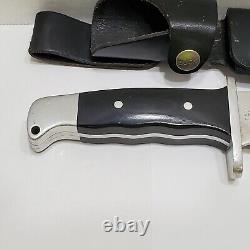 Vintage BUCK 124 Frontiersman Knife With Lanyard Hole And Sheath