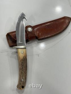 Vintage Browning #519 fixed blade gut-hook knife. Stag handles made in Japan