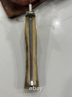 Vintage Browning #519 fixed blade gut-hook knife. Stag handles made in Japan