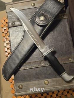 Vintage Buck 120 USA Hunting Knife with Leather Sheath USA 3 Line 1972 early