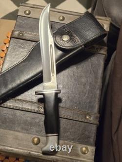 Vintage Buck 120 USA Hunting Knife with Leather Sheath USA 3 Line 1972 early