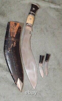 Vintage Gurkha Kukri Nepalese Fighting Knife with Black Sheath 17 in x 2.1/4 in