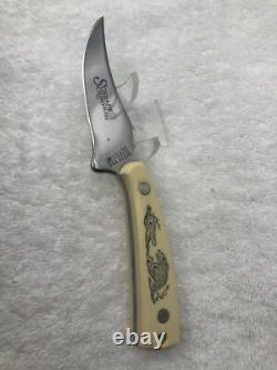 Vintage Schrade Scrimshaw (Bear And Dog) SC205 Fixed Blade Sheath Knife