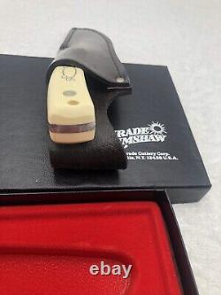 Vintage Schrade Scrimshaw (Bear And Dog) SC205 Fixed Blade Sheath Knife
