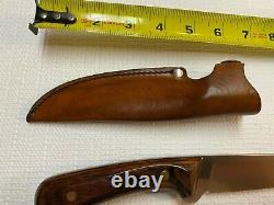 Vintage Western W84 F RARE Fixed Blade Hunting Knife with Sheath EXCELLENT