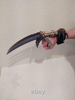 Wuu Jau 17 Skeleton Hand W Claw. Hunting Knife. Blades Are 11 Long. China. 18+